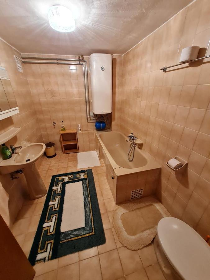 Gyoengyvirag Apartman Lenti Exterior photo